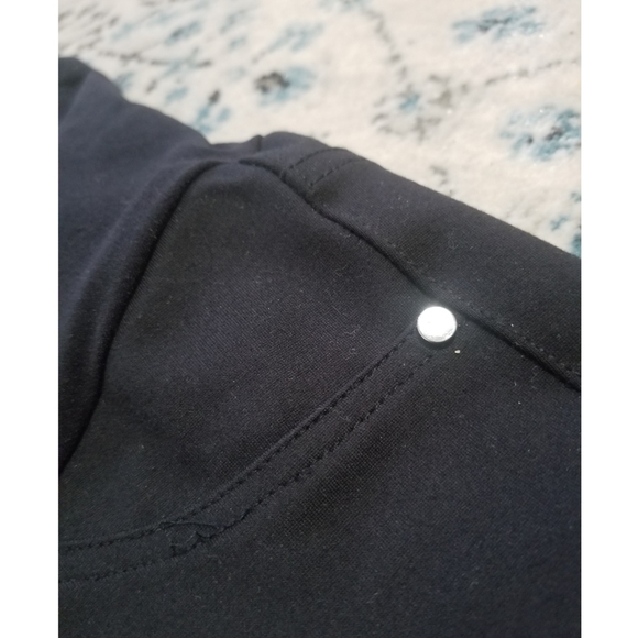 A Pea in the Pod Skinny Leg Maternity Pants - Picture 5 of 7